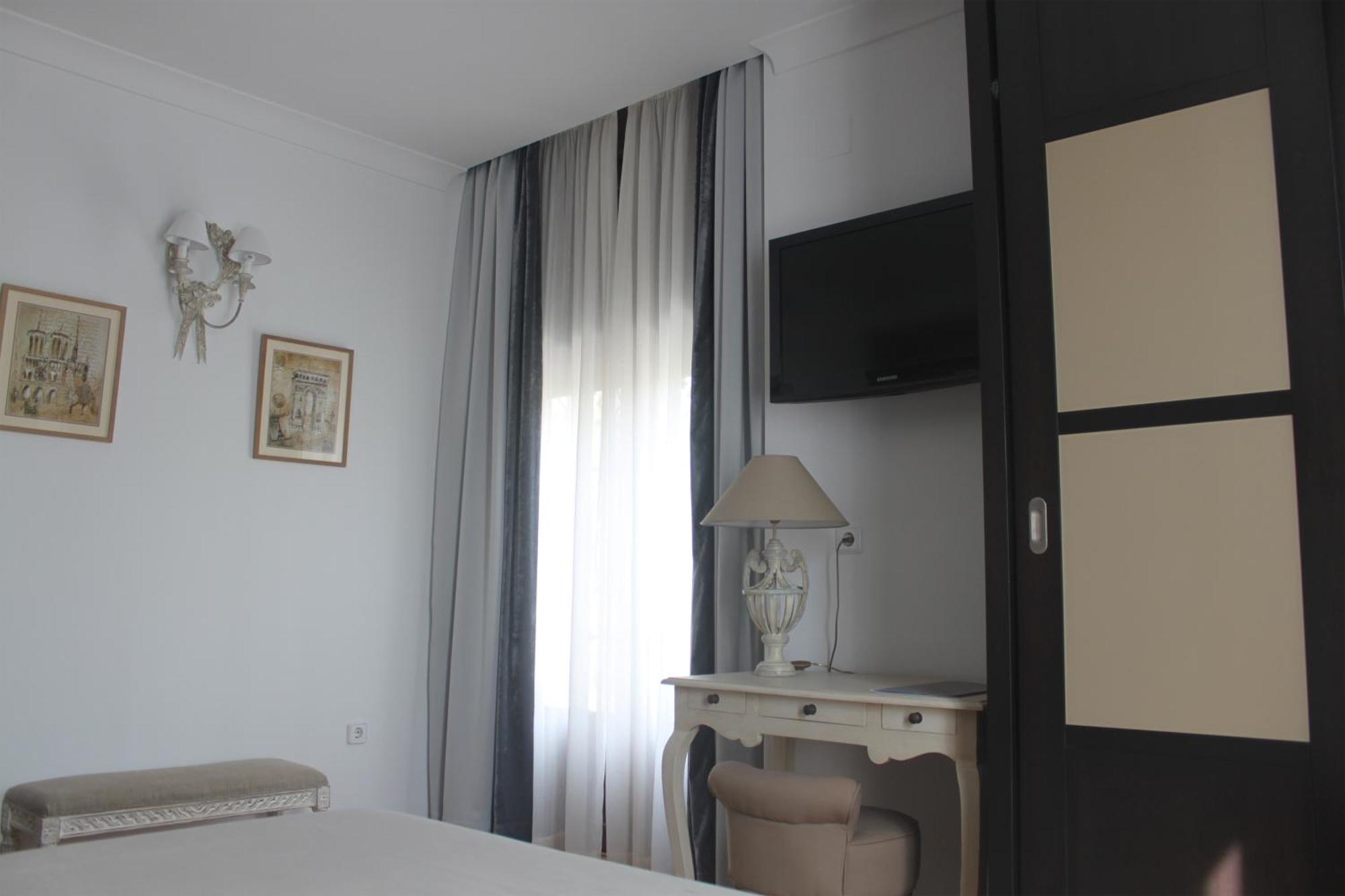 Hotel Villa Maria Cabra Zewnętrze zdjęcie