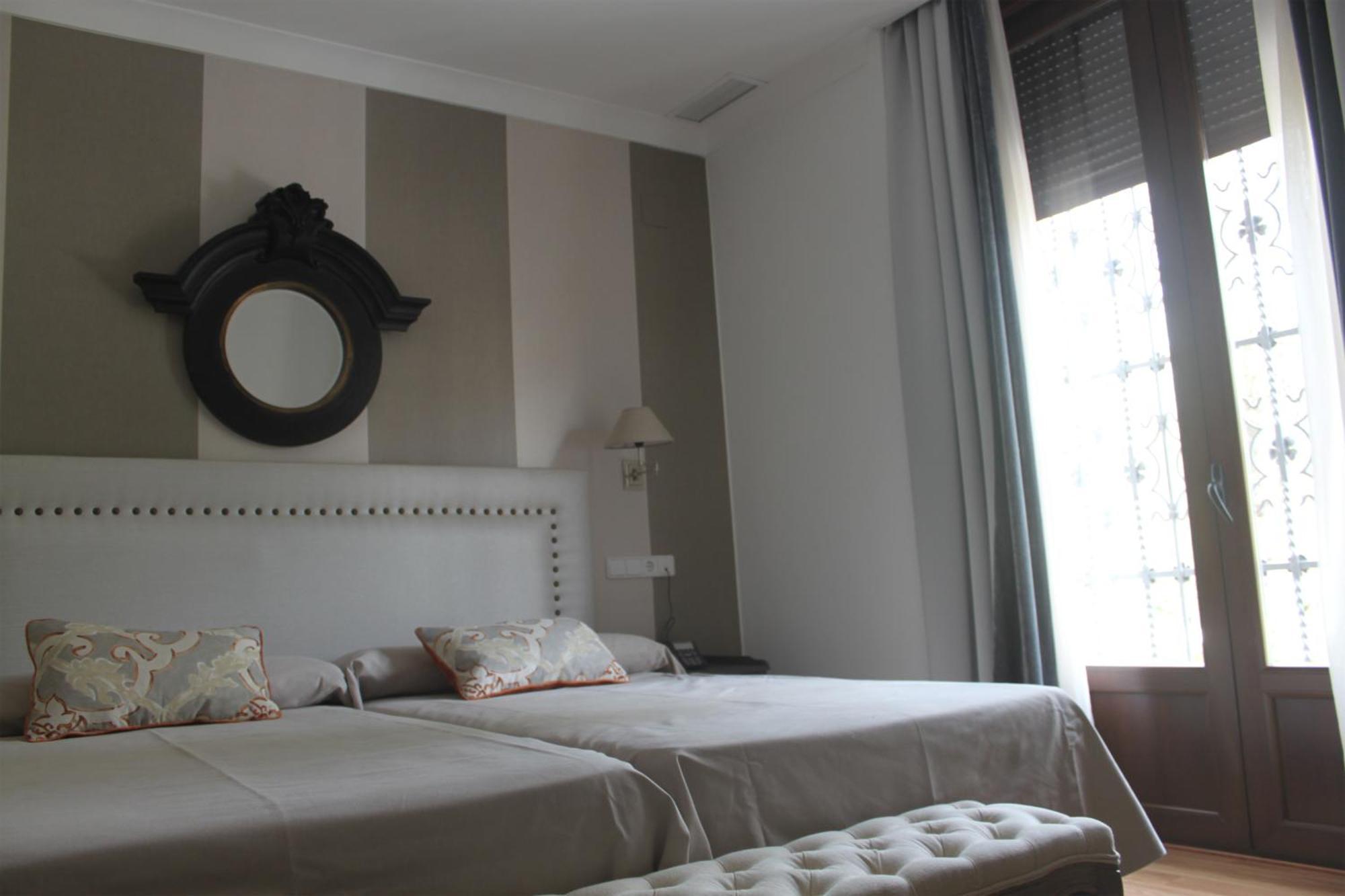 Hotel Villa Maria Cabra Zewnętrze zdjęcie